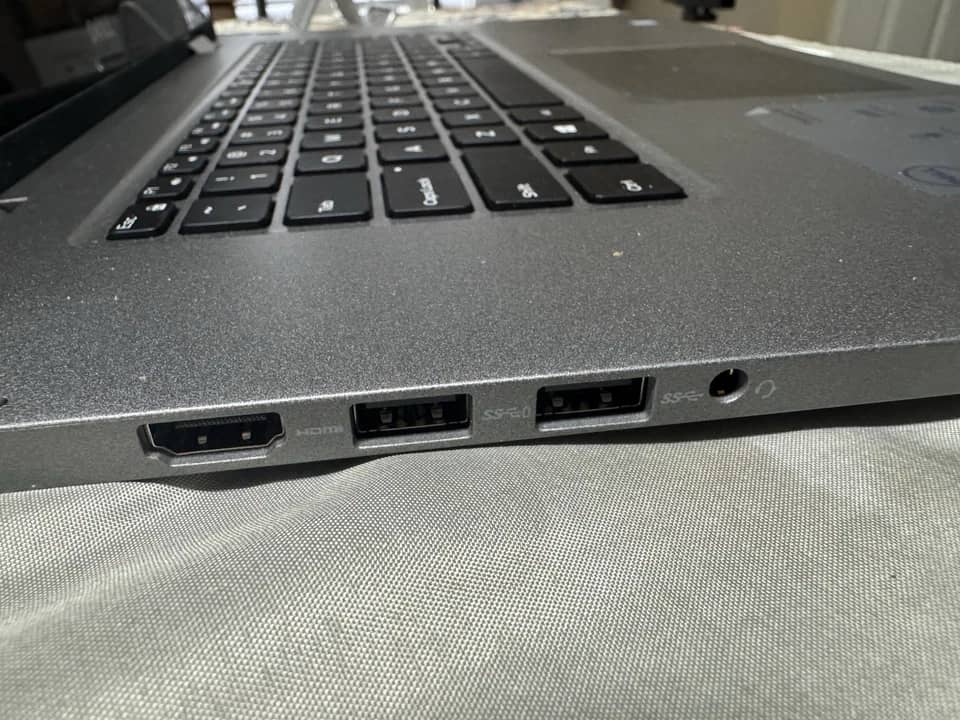 Dell Inspiron 15 5579 Computers 512GB 8GB For parts or not working