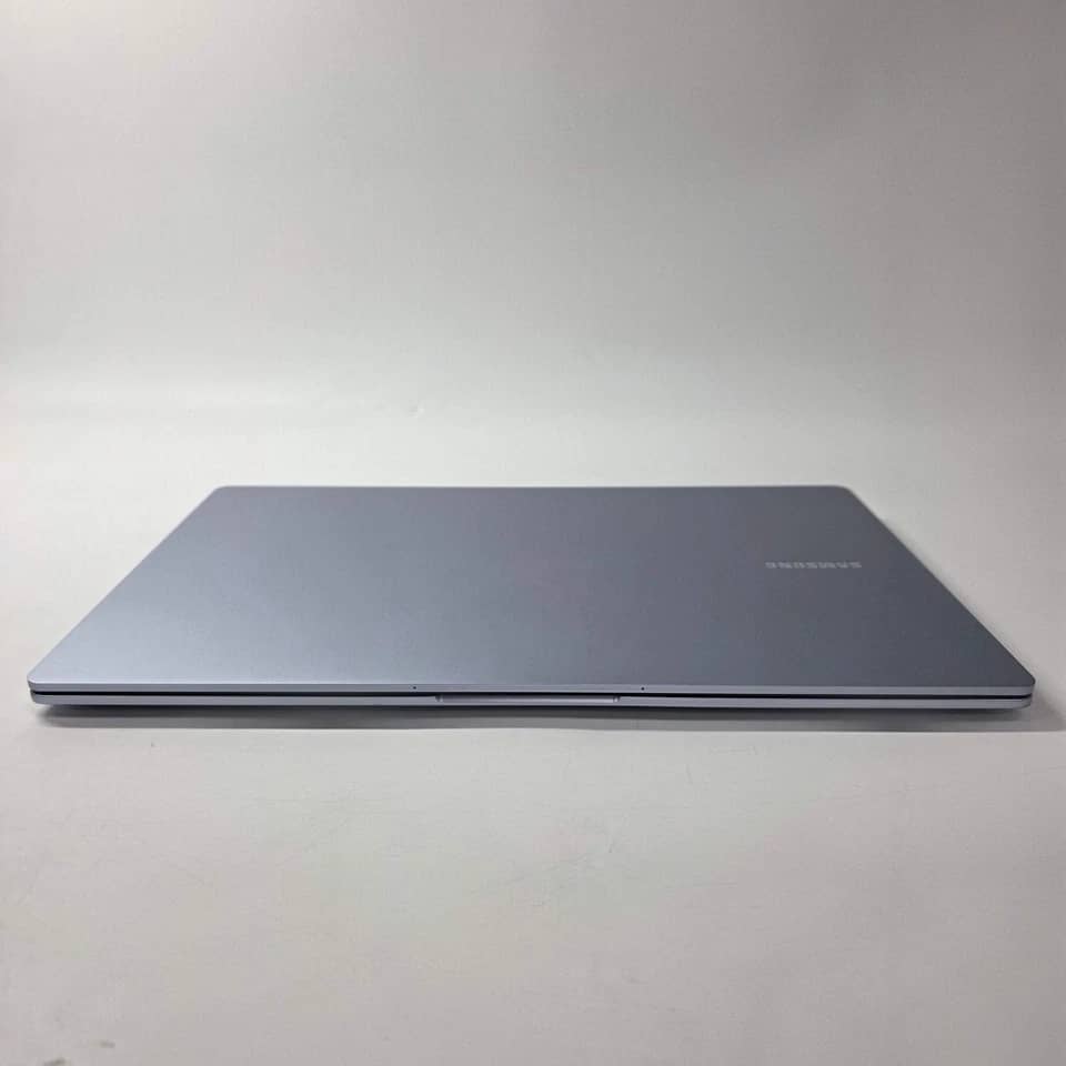 Samsung Galaxy Book4 Edge Computers 1TB 16GB New