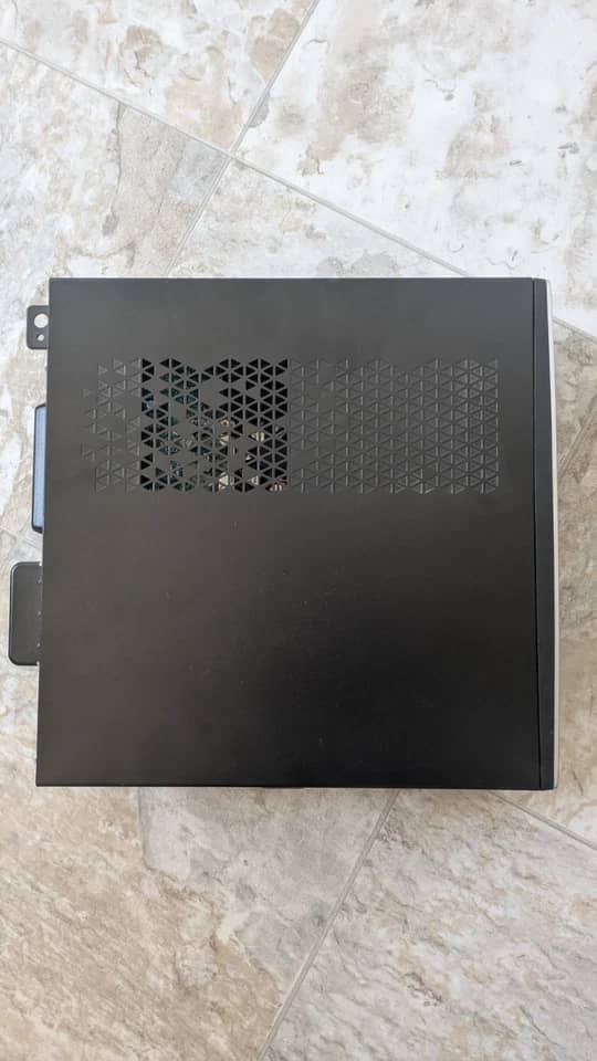 Dell Inspiron 14 3452 Computers 120GB 8GB Used - Good