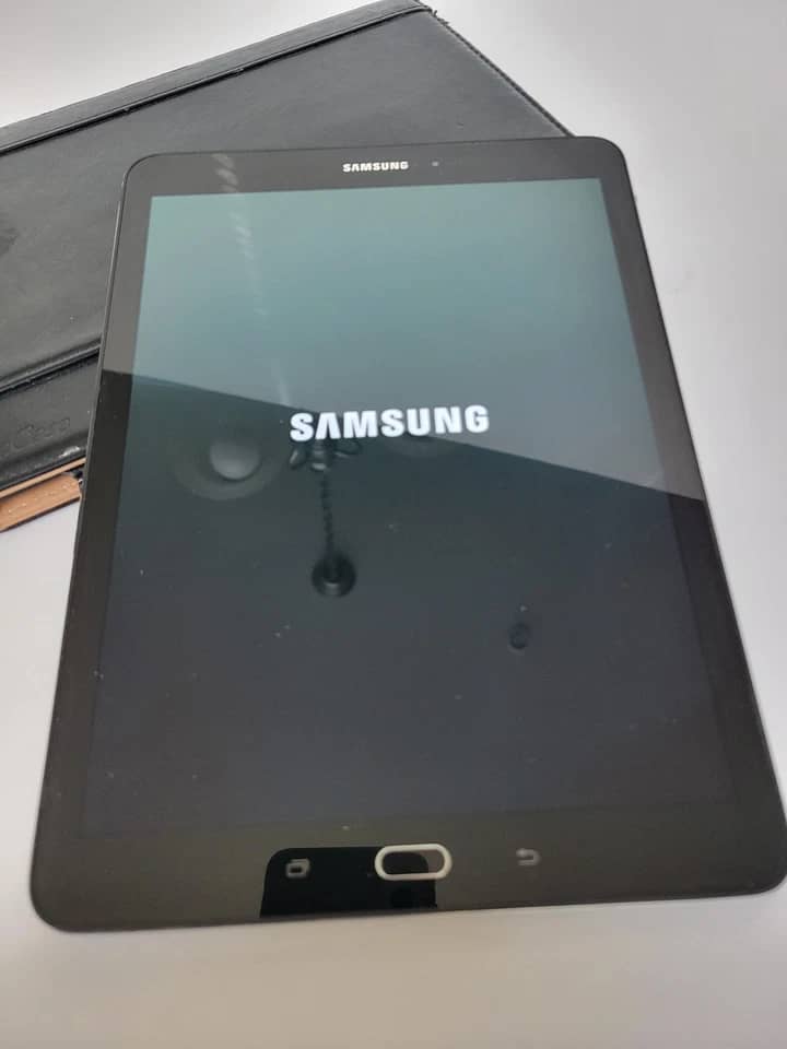 Samsung Galaxy Tab S2 Tablets Black 32GB Refurbished - Acceptable 9.7"