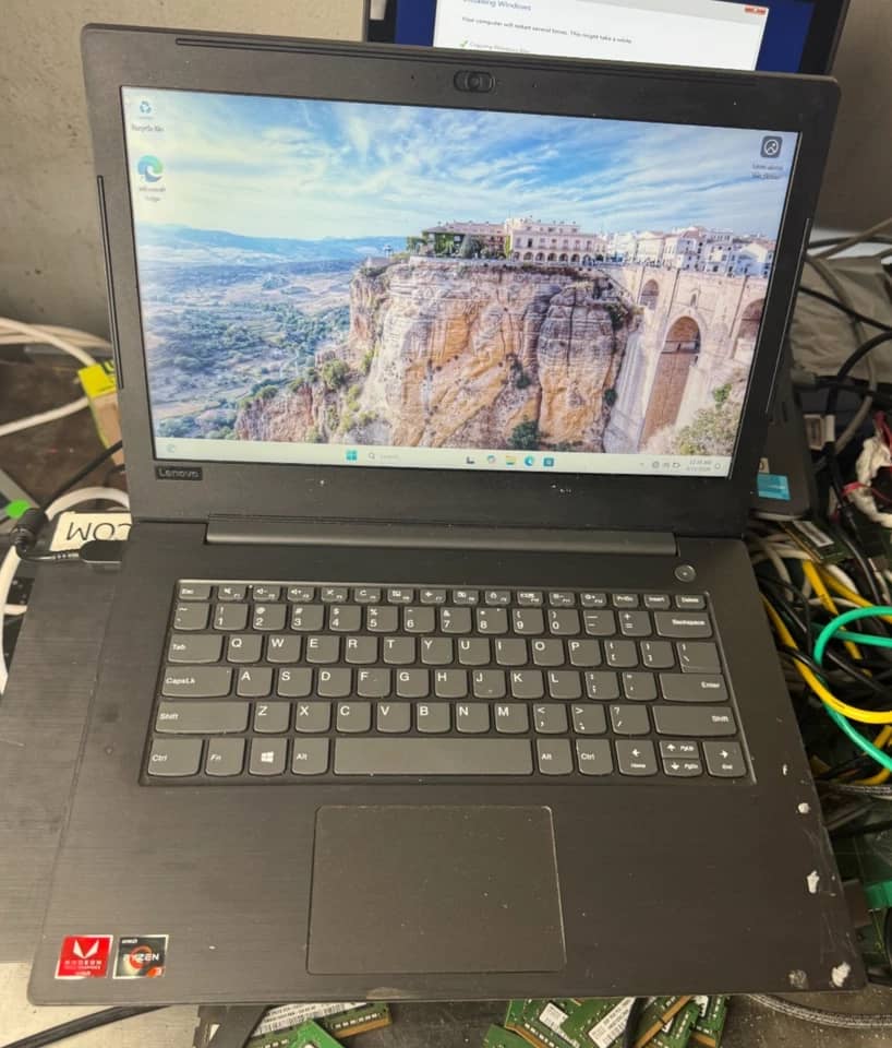 Lenovo V330 Computers 256GB 12GB Refurbished - Acceptable