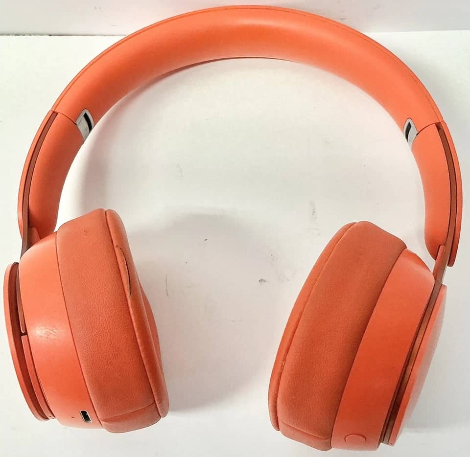 Beats Studio Pro Headphones & Earbuds Blue New