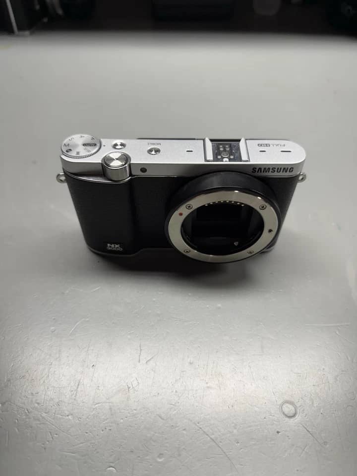 Samsung NX3000 Digital Cameras Black Used - Good