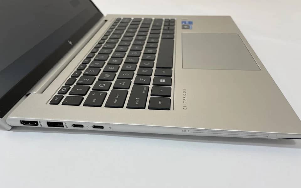 HP EliteBook 840 G9 Computers 1000GB 32GB Refurbished - Excellent