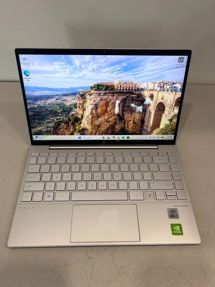 HP Envy 13 Computers 256GB 8GB Refurbished - Excellent