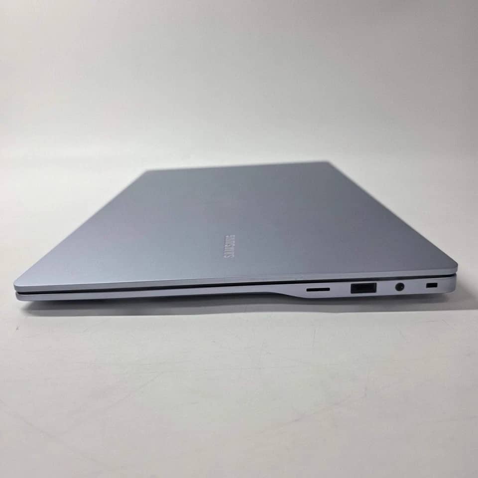 Samsung Galaxy Book4 Edge Computers 1TB 16GB New