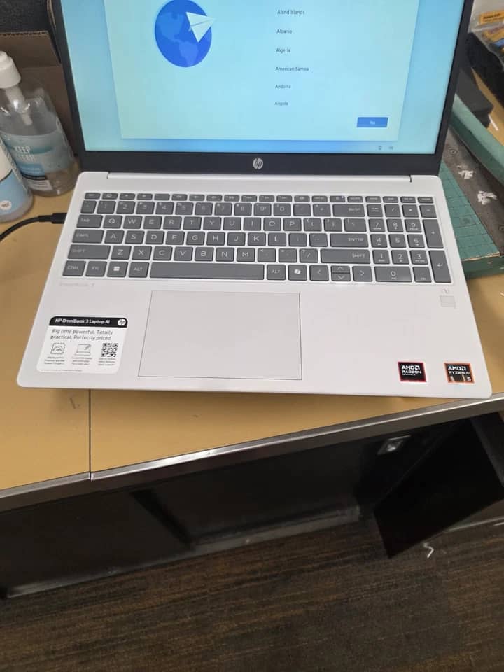 HP OmniBook 3 Computers 1.5TB 16GB New