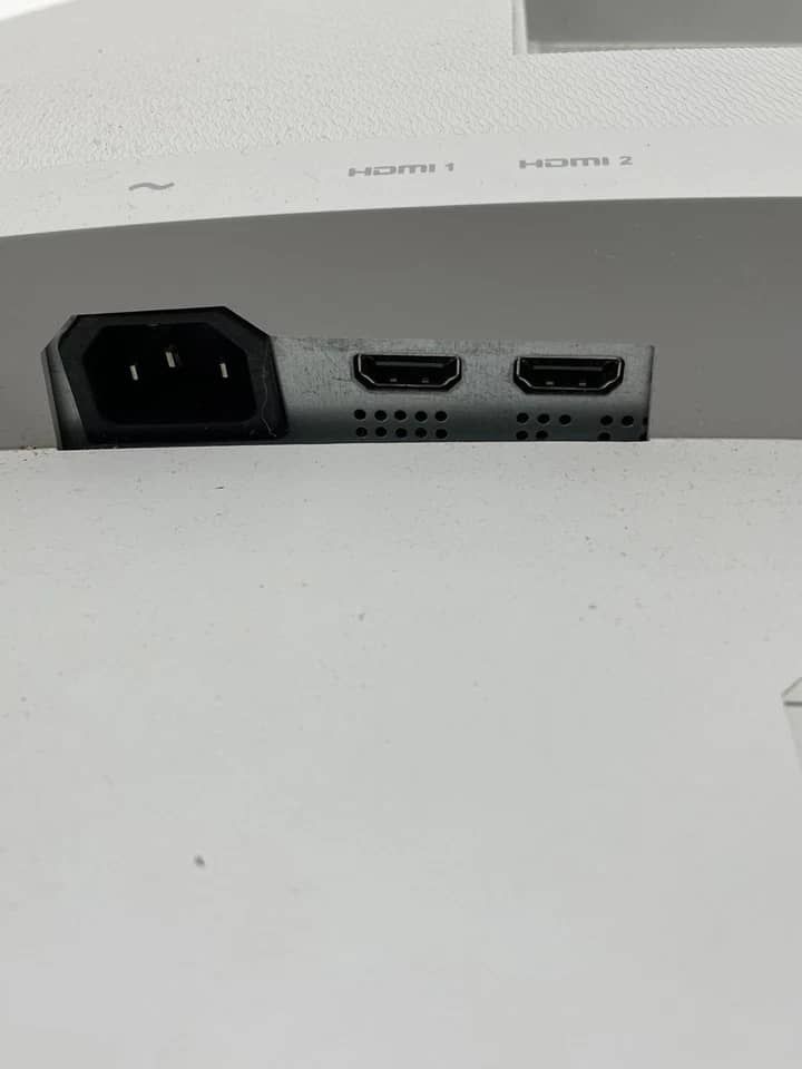 Dell P3223QE Monitors Refurbished - Excellent