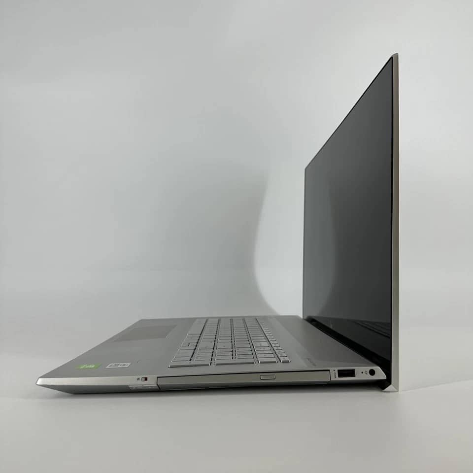 HP Envy 17 Computers 1TB 12GB Used - Like New