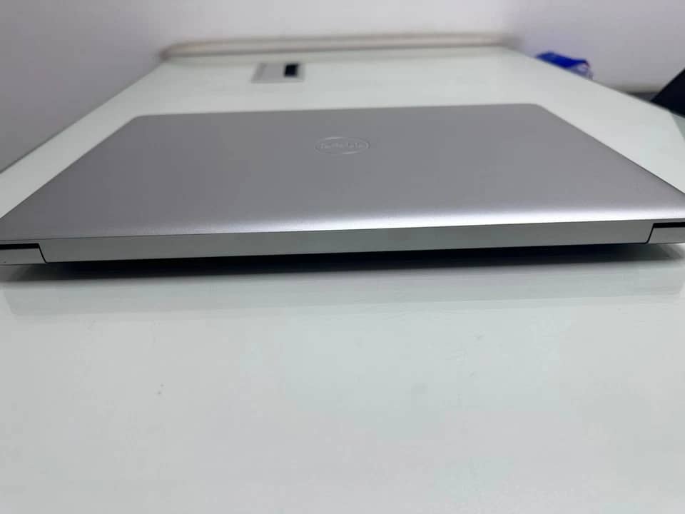 Dell Inspiron 3793 Computers 1TB 8GB Used - Good