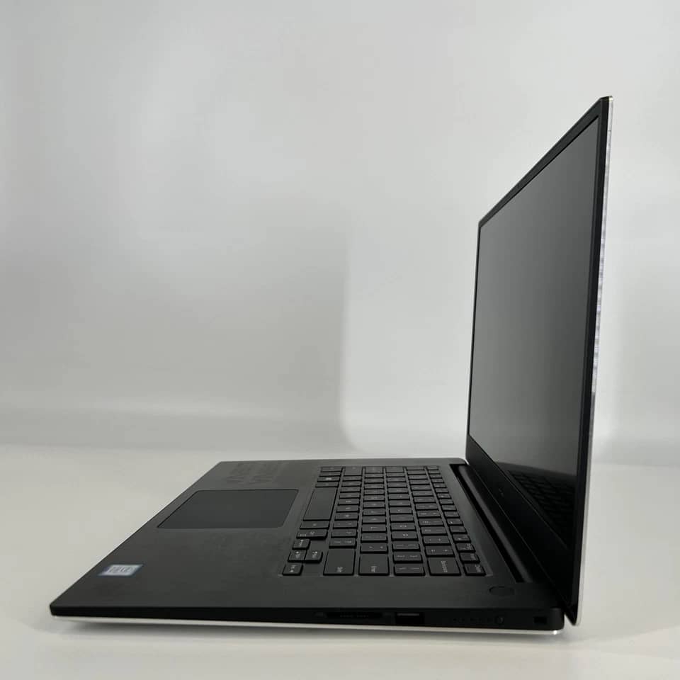 Dell XPS 15 7590 Computers 1TB 32GB Refurbished - Excellent