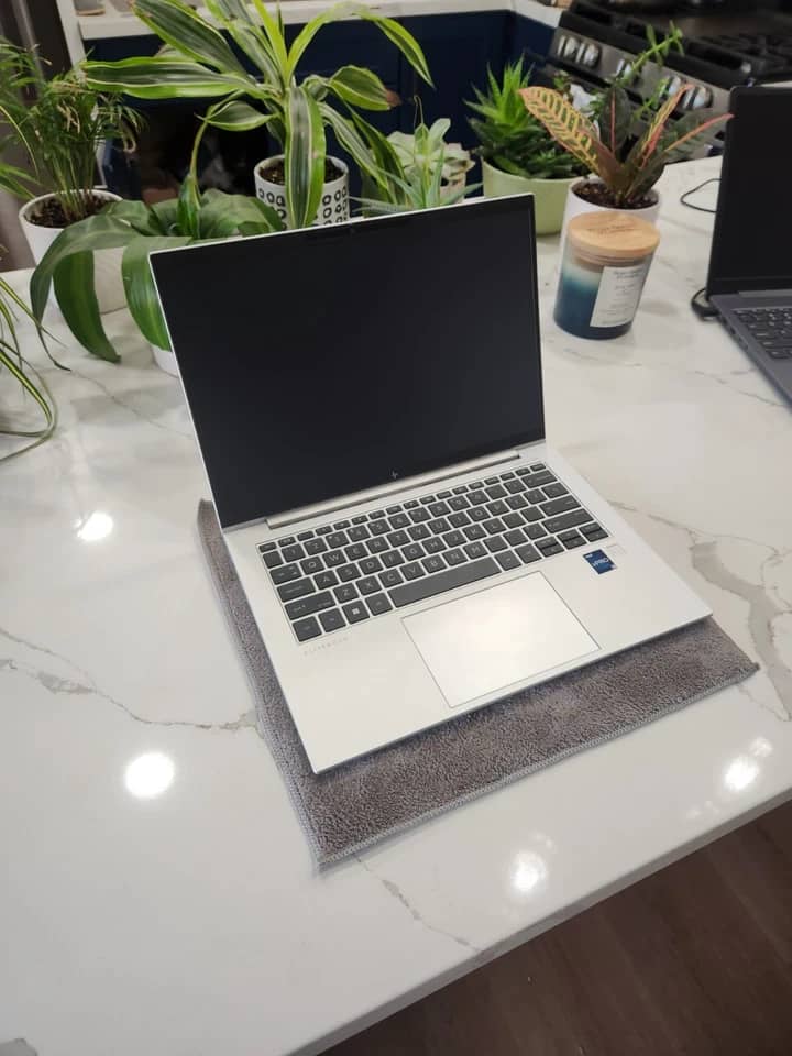 HP EliteBook 1040 G10 Computers 1TB 32GB Used - Like New