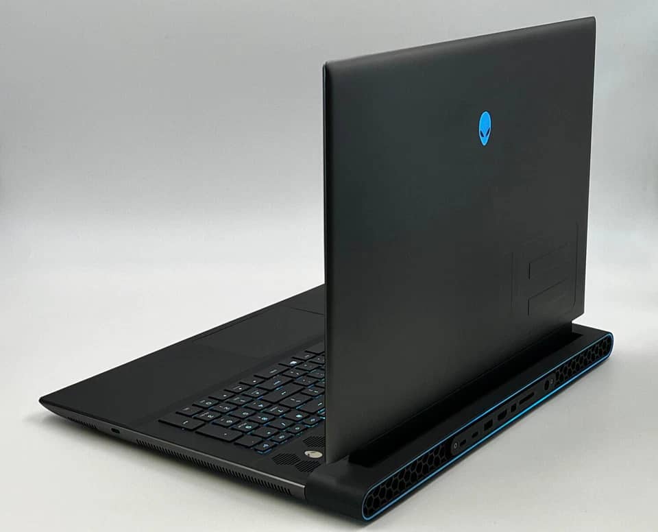 Dell Alienware m18 Computers 2TB 64GB Refurbished - Excellent