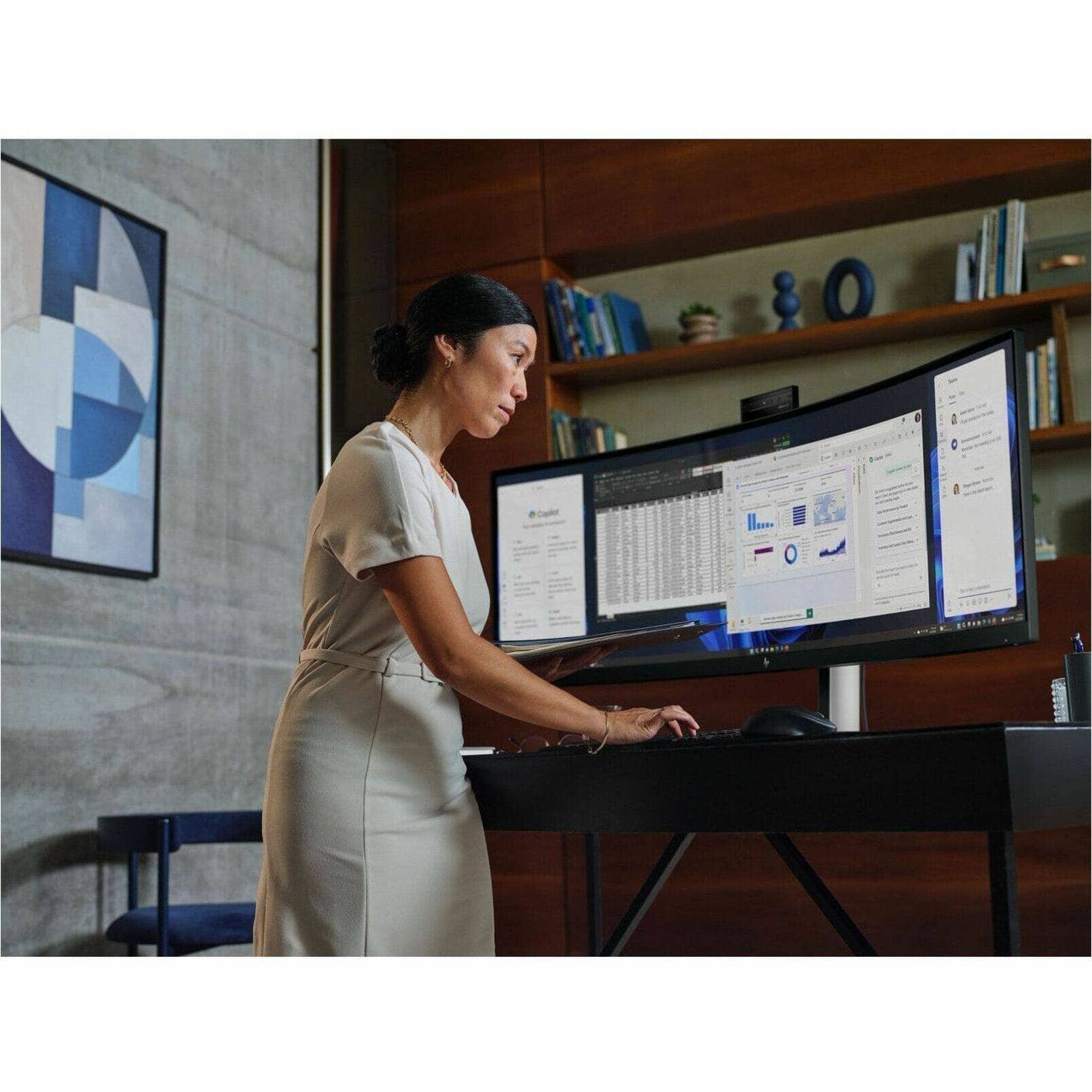 HP 549pm Monitors New