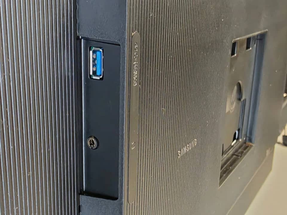 Samsung LS32D702EA Monitors New
