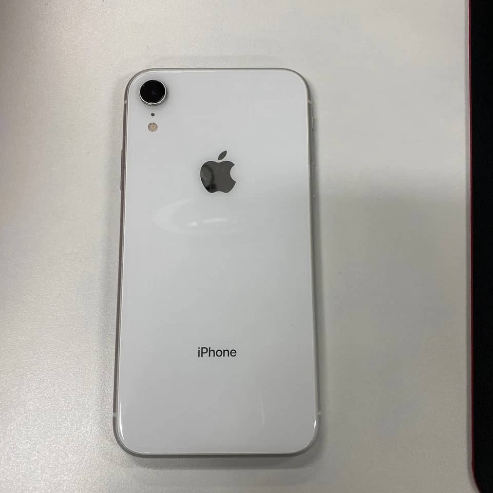 Apple iPhone XR Cell Phones Black AT&T 128GB Open-Box Excellent