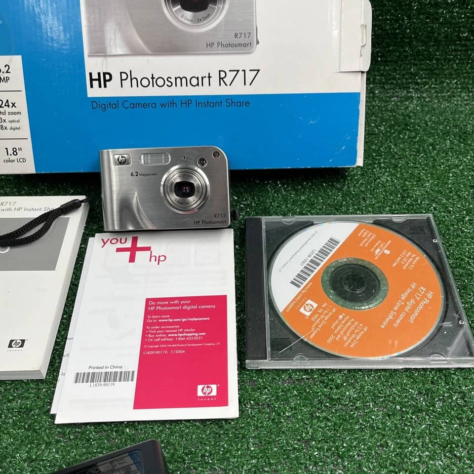 HP Photosmart R707 Digital Cameras Multicolor Used - Good Body Only