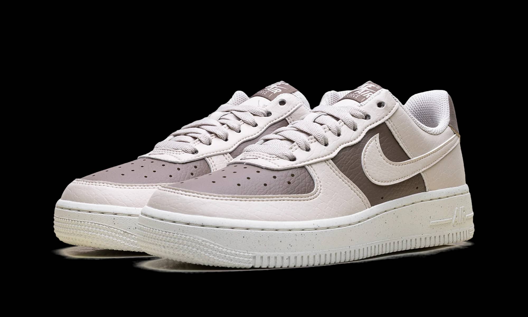 Nike Air Force 1 Low '07 Sneaker Brown 9 New