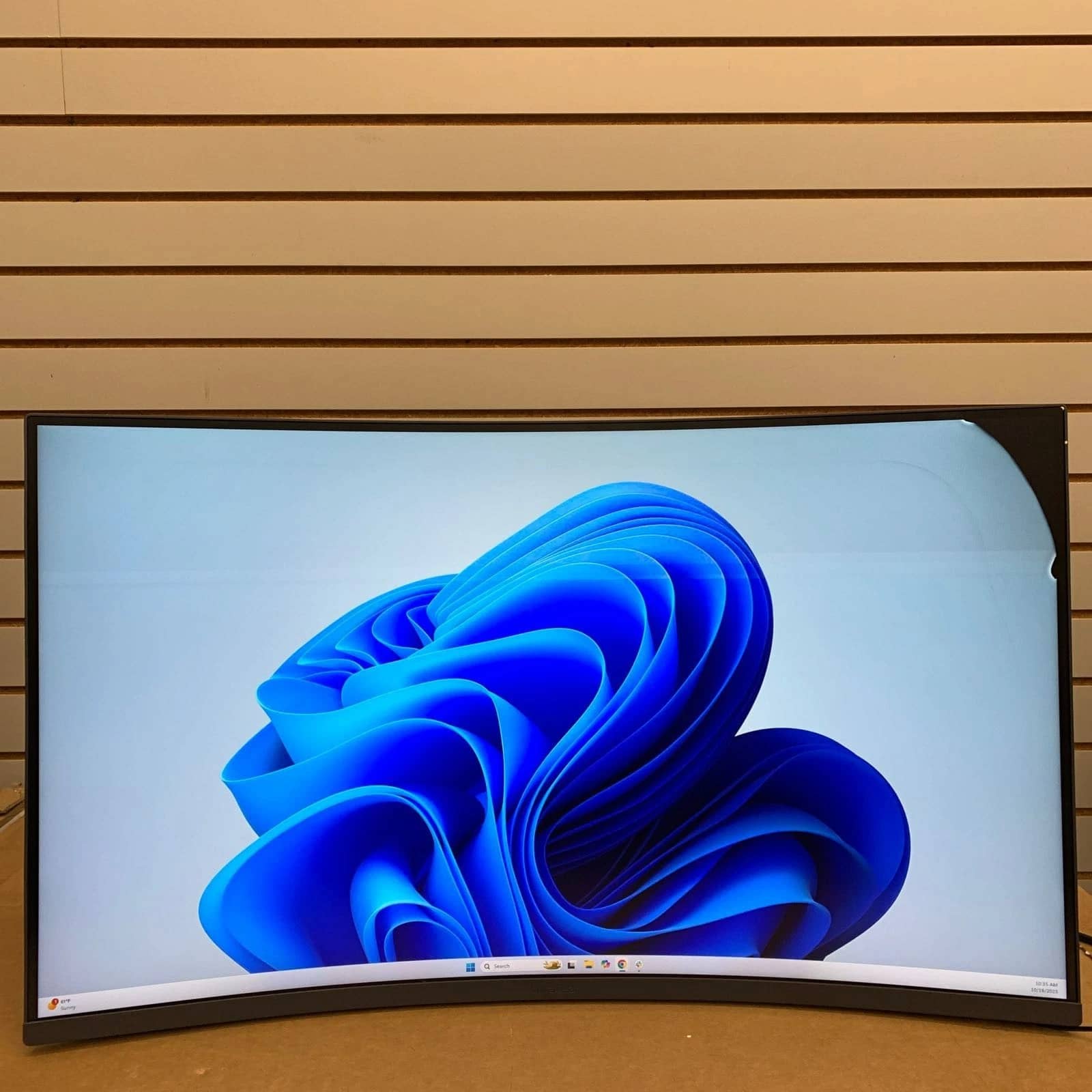 LG 32GS60QC-B Monitors New