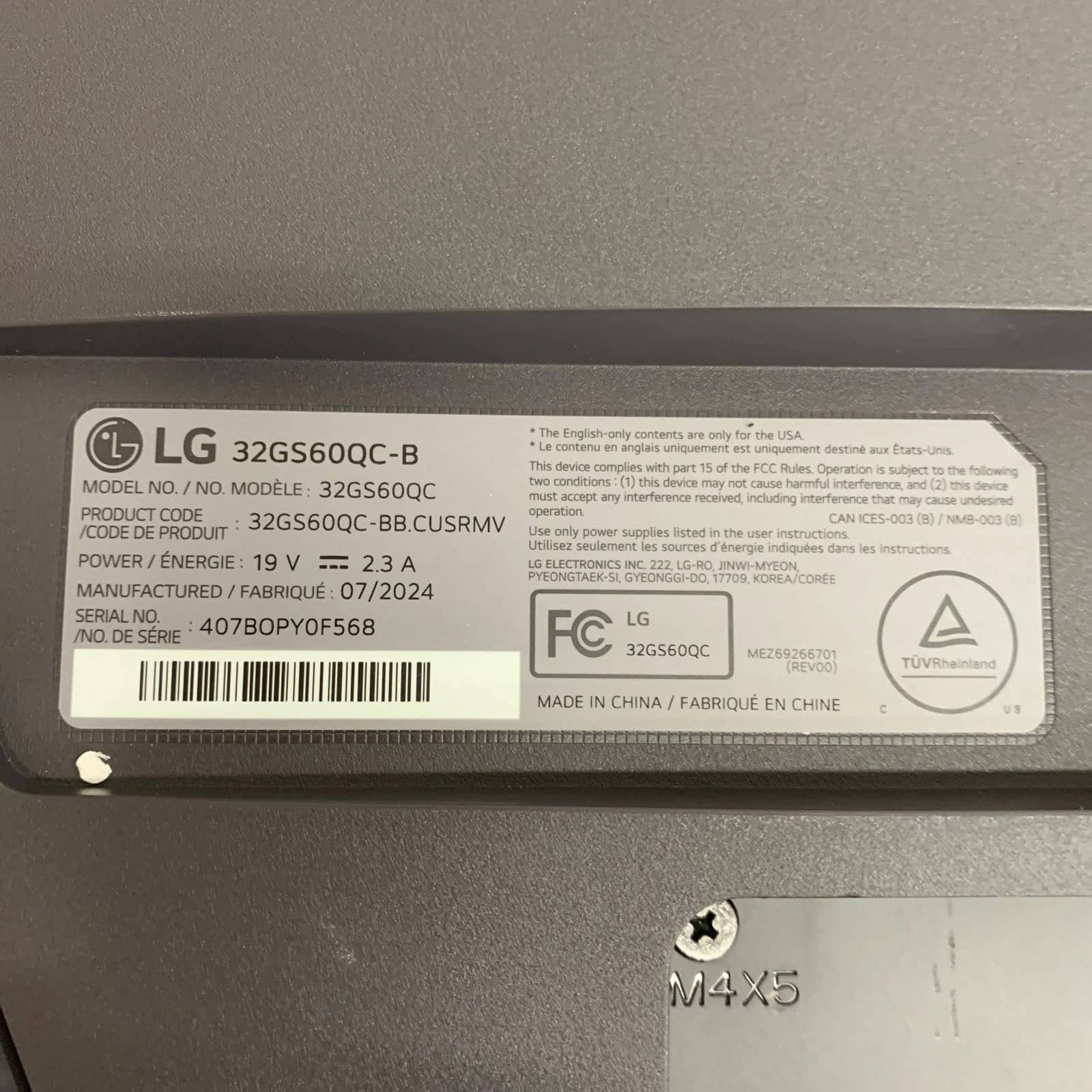 LG 32GS60QC-B Monitors New