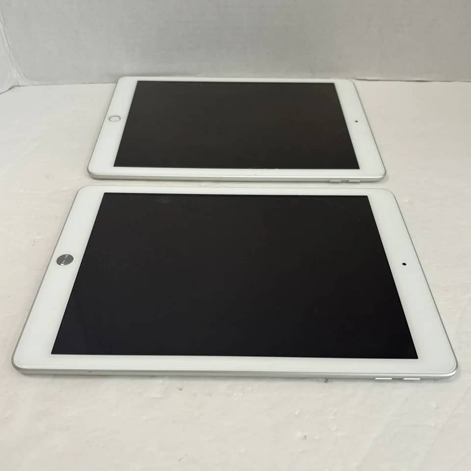 Apple iPad 5 Tablets Silver 32GB Used - Good 9.7"