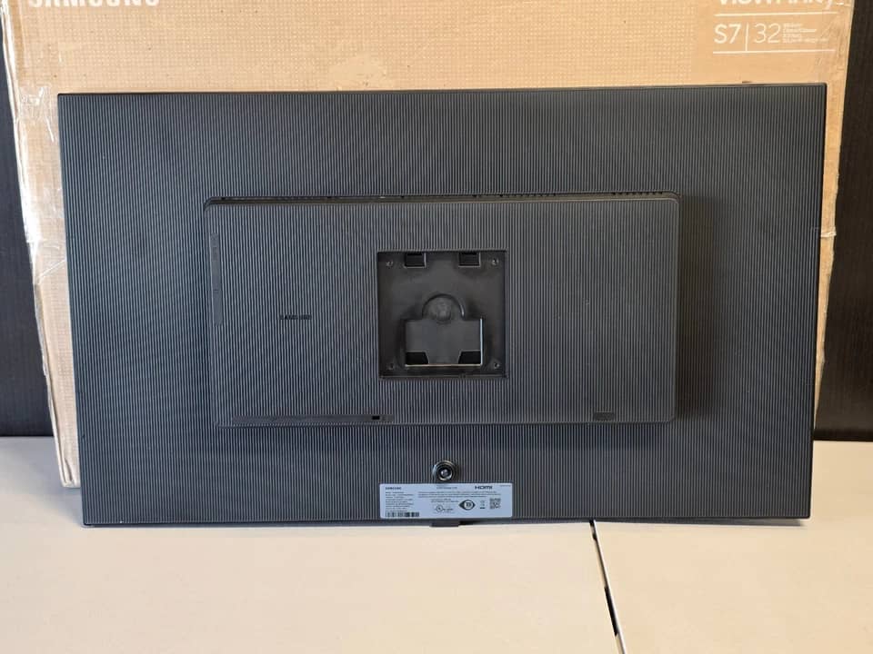 Samsung LS32D702EA Monitors New