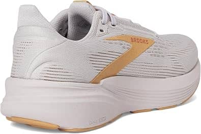 Brooks Revel 8 Sneaker Pink 10.5 New