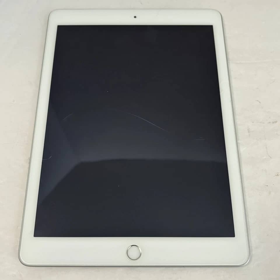 Apple iPad 5 Tablets Silver 32GB Used - Good 9.7"