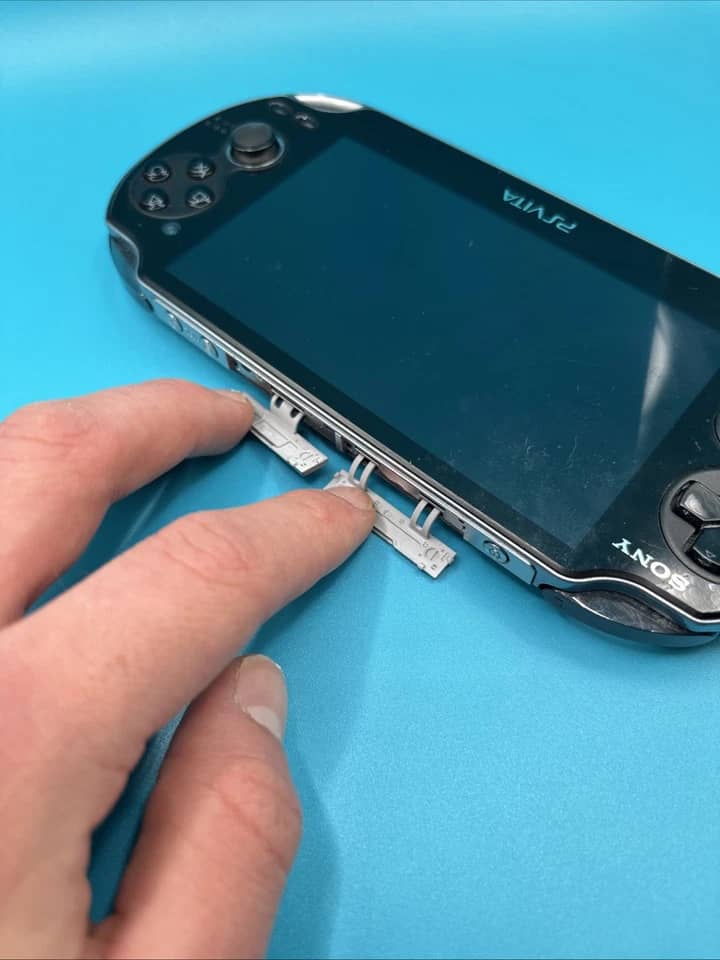 Sony PlayStation Vita (PCH-1000) Video Game Consoles Black Used - Good