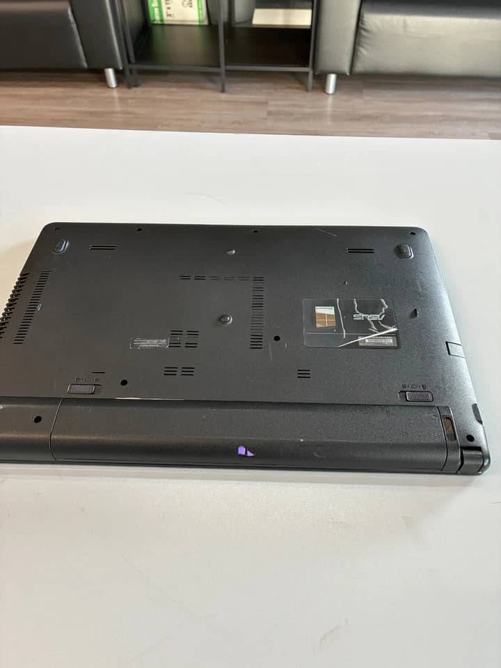 ASUS Vivobook X501A Computers 320GB 4GB For parts or not working