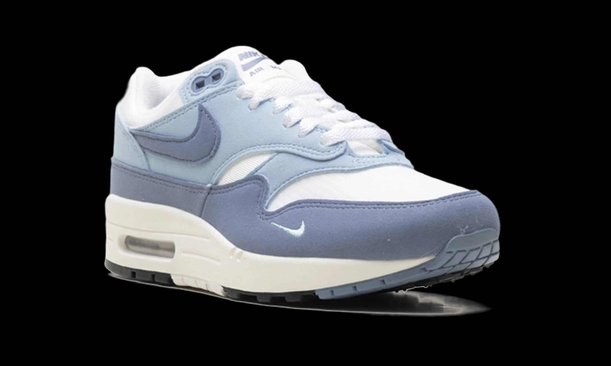 Nike Nike Air Max Sneaker Black Full Size Run New