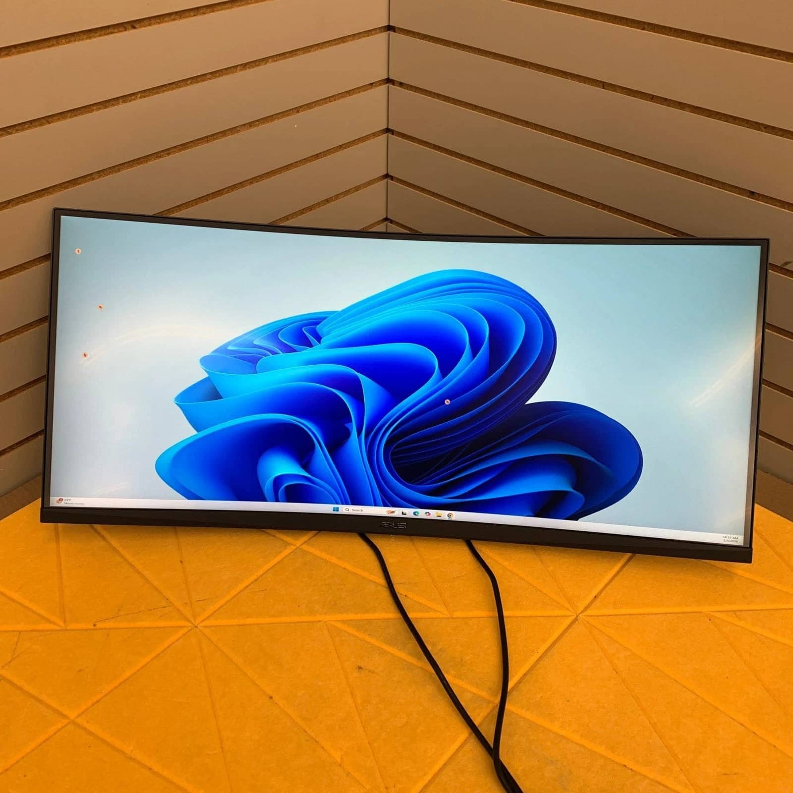 ASUS VG34VQL3A Monitors New