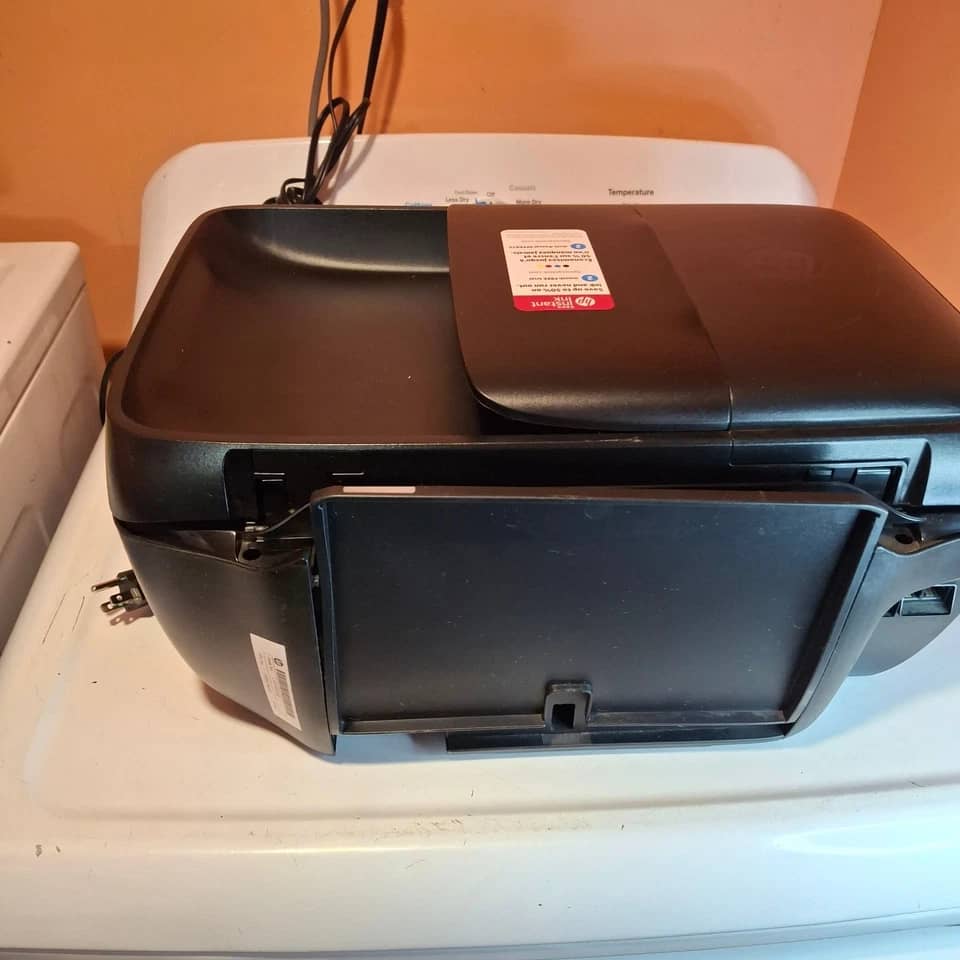 HP HP OfficeJet 3830 Printers Black Used - Good