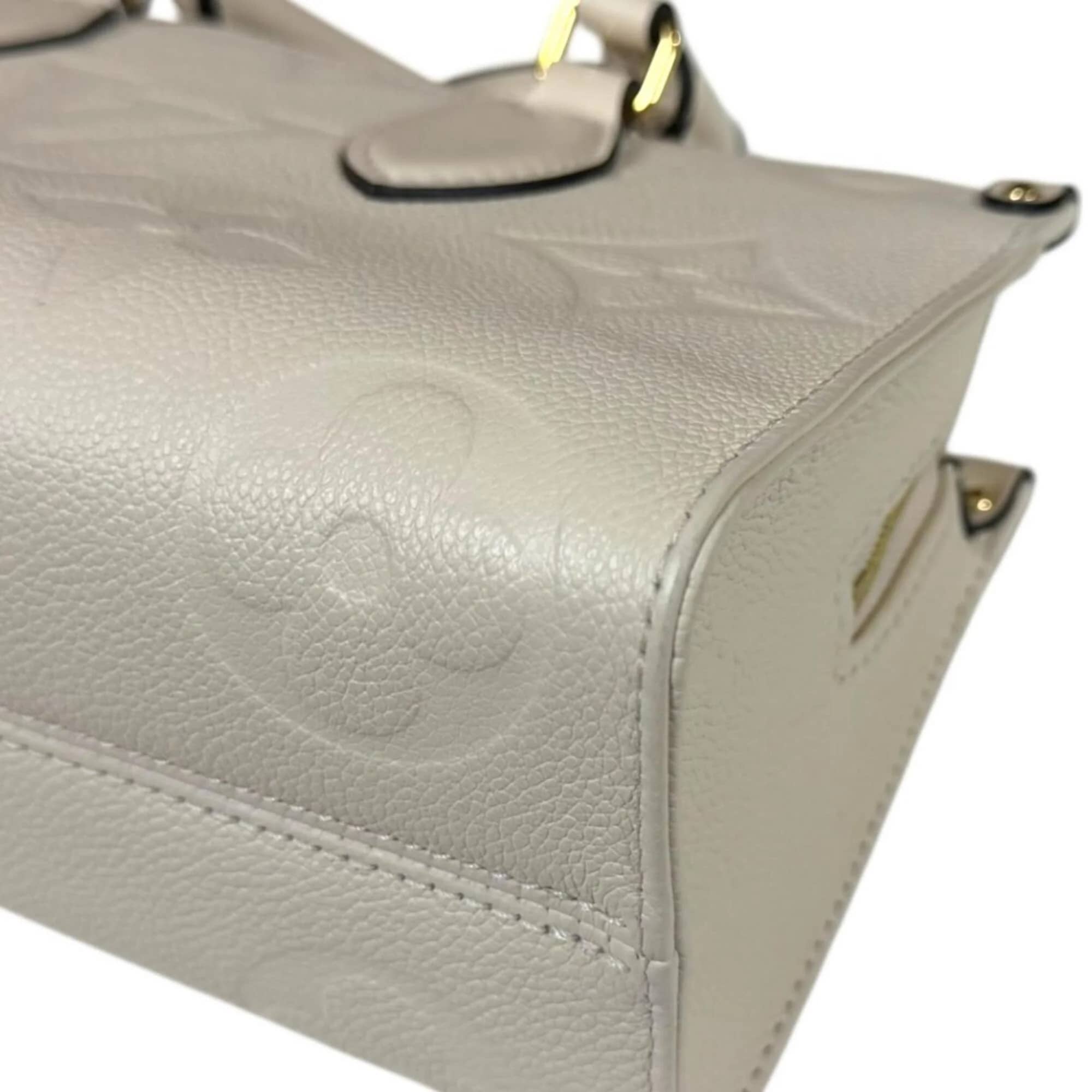 Louis Vuitton OnTheGo Women's bags MM Beige Monogram Giant Canvas Used - Very Good
