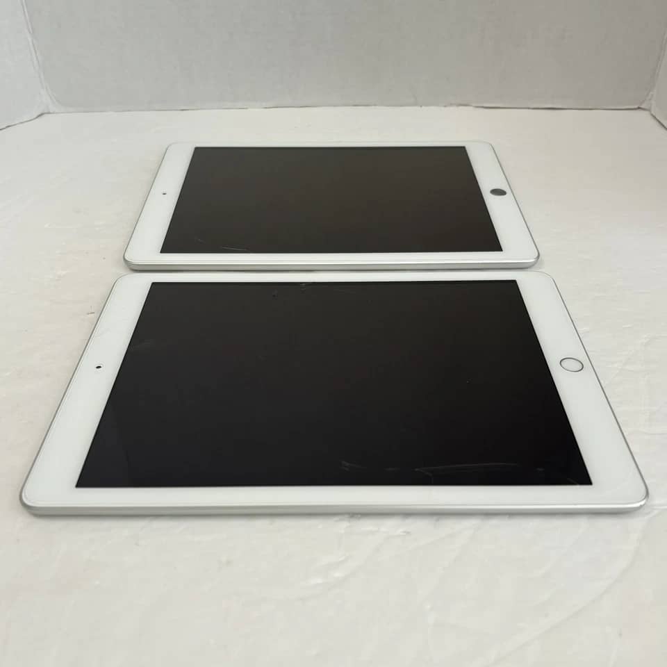 Apple iPad 5 Tablets Silver 32GB Used - Good 9.7"