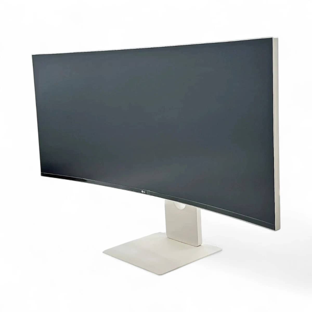 LG 40U990A-W Monitors New