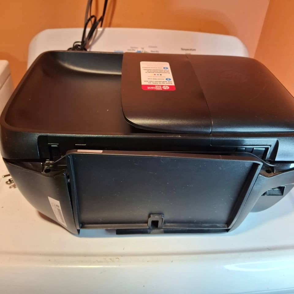 HP HP OfficeJet 3830 Printers Black Used - Good