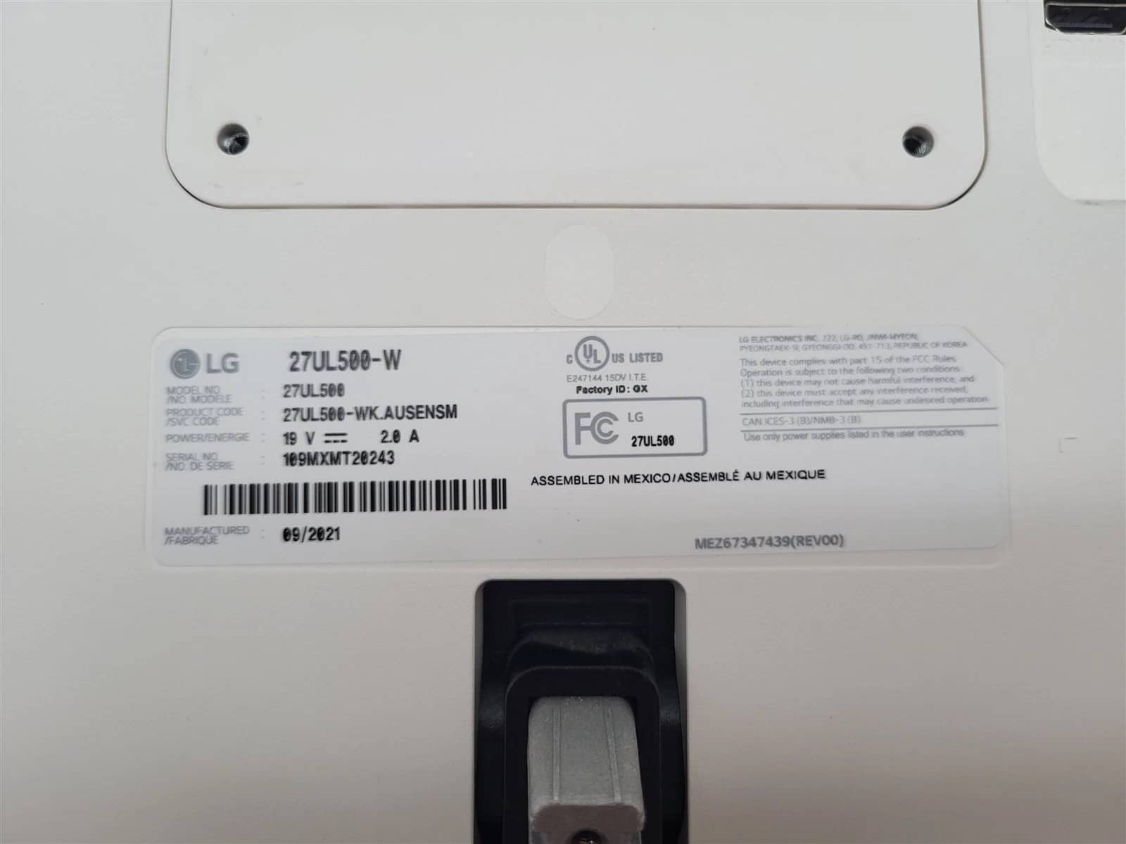 LG 27US500-W Monitors New