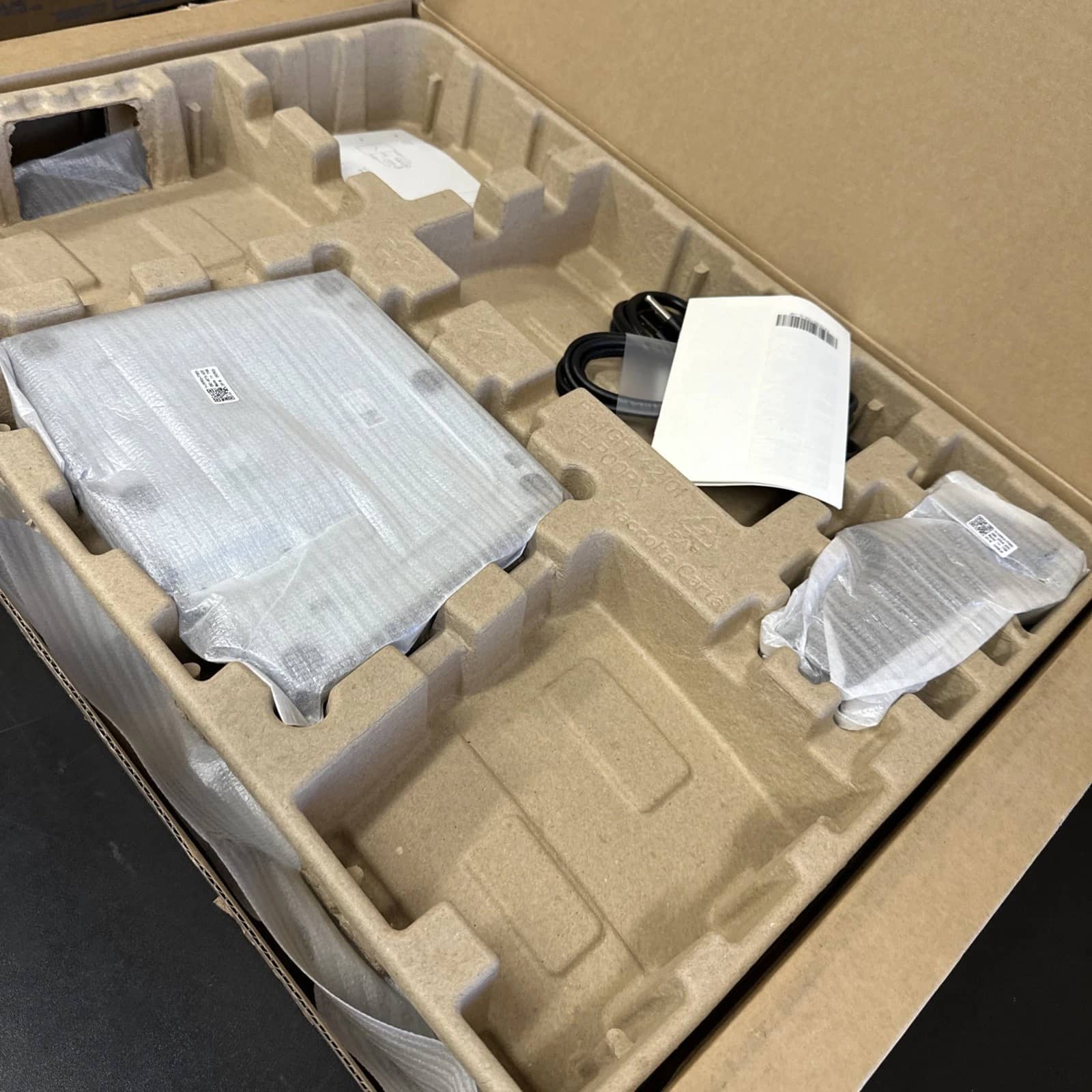 Dell DELL-E2725HM Monitors New