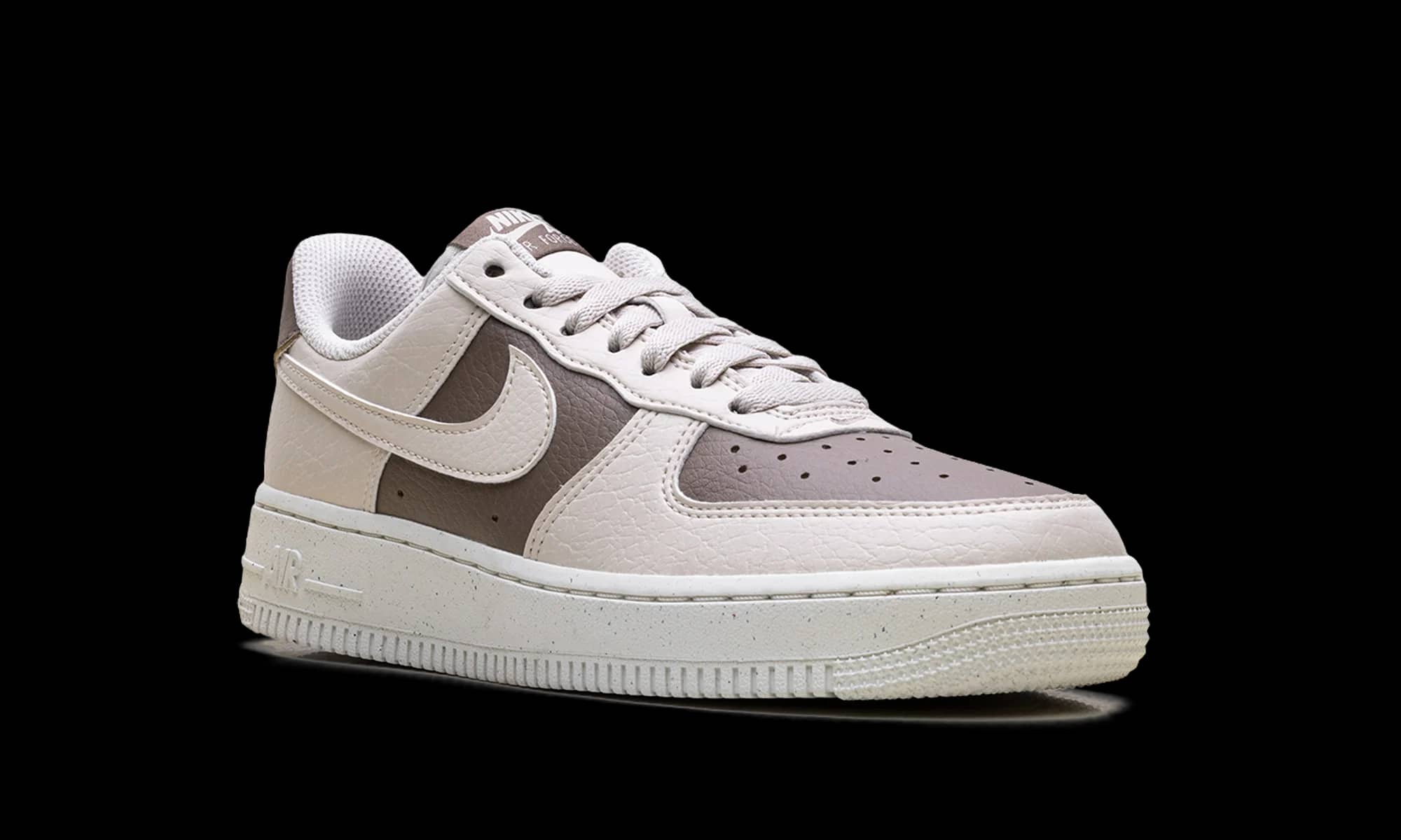 Nike Air Force 1 Low '07 Sneaker Brown 9 New
