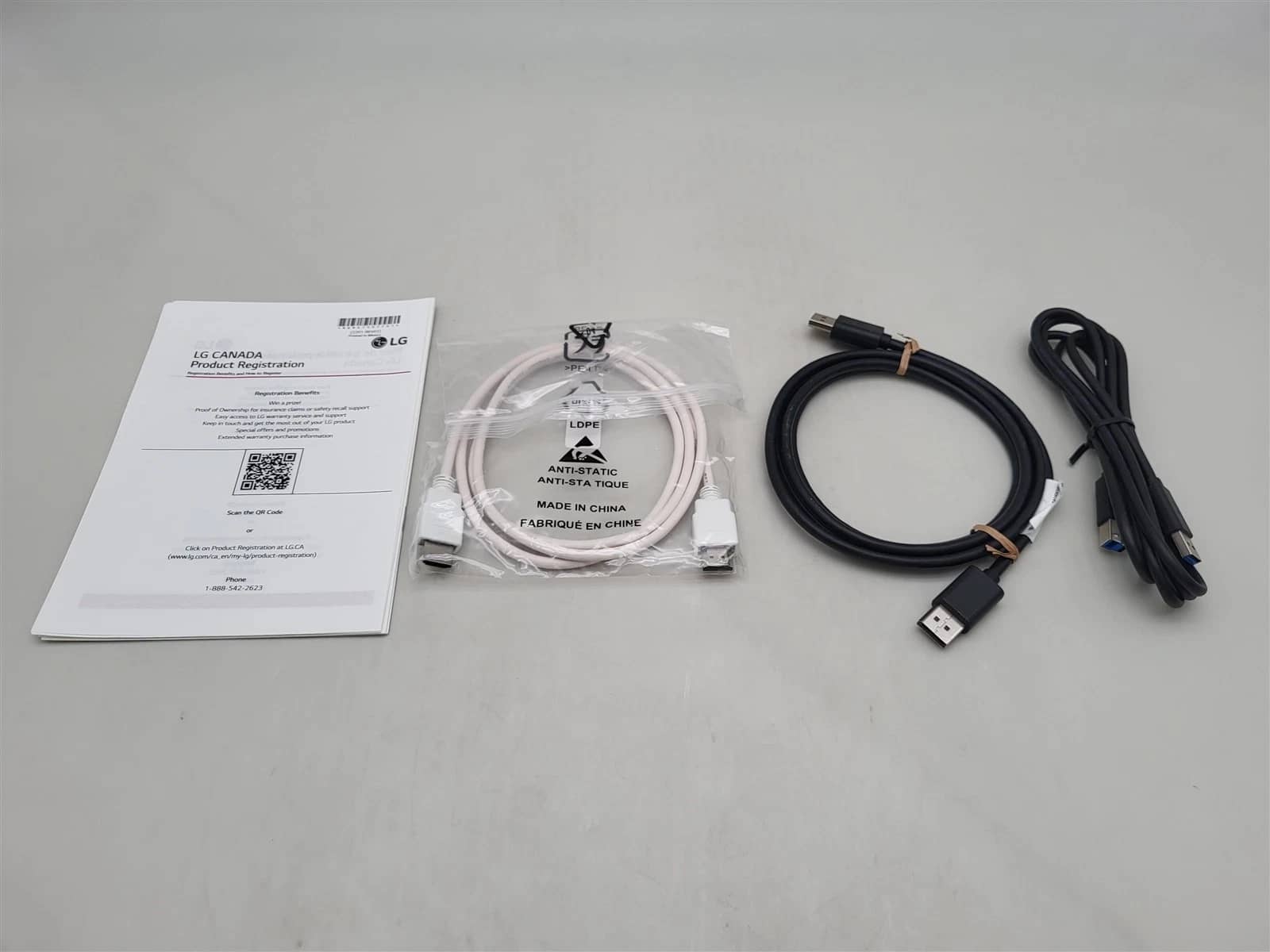 LG 27US500-W Monitors New