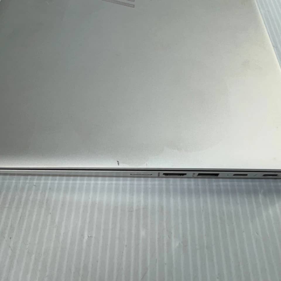 HP EliteBook 1040 G4 Computers 512GB 16GB Used - Good
