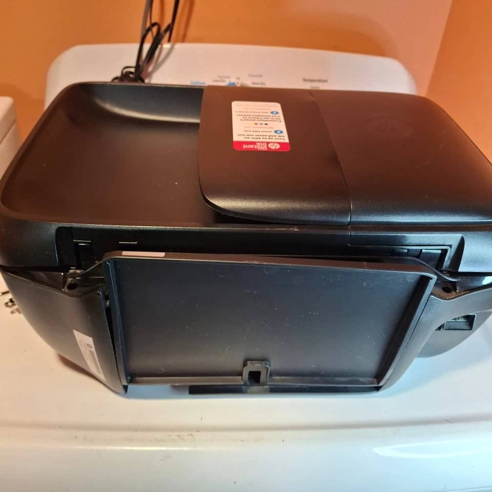 HP HP OfficeJet 3830 Printers Black Used - Good