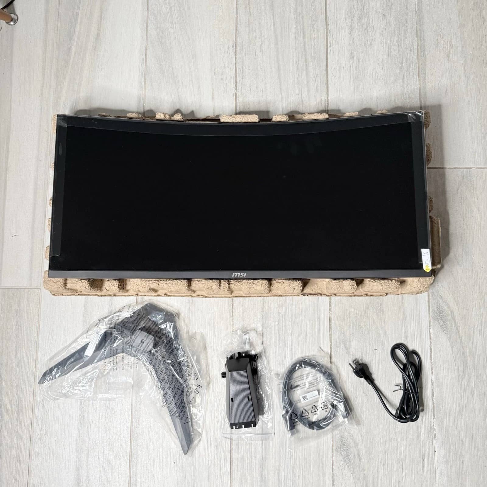 MSI MAG 346CQ Monitors New