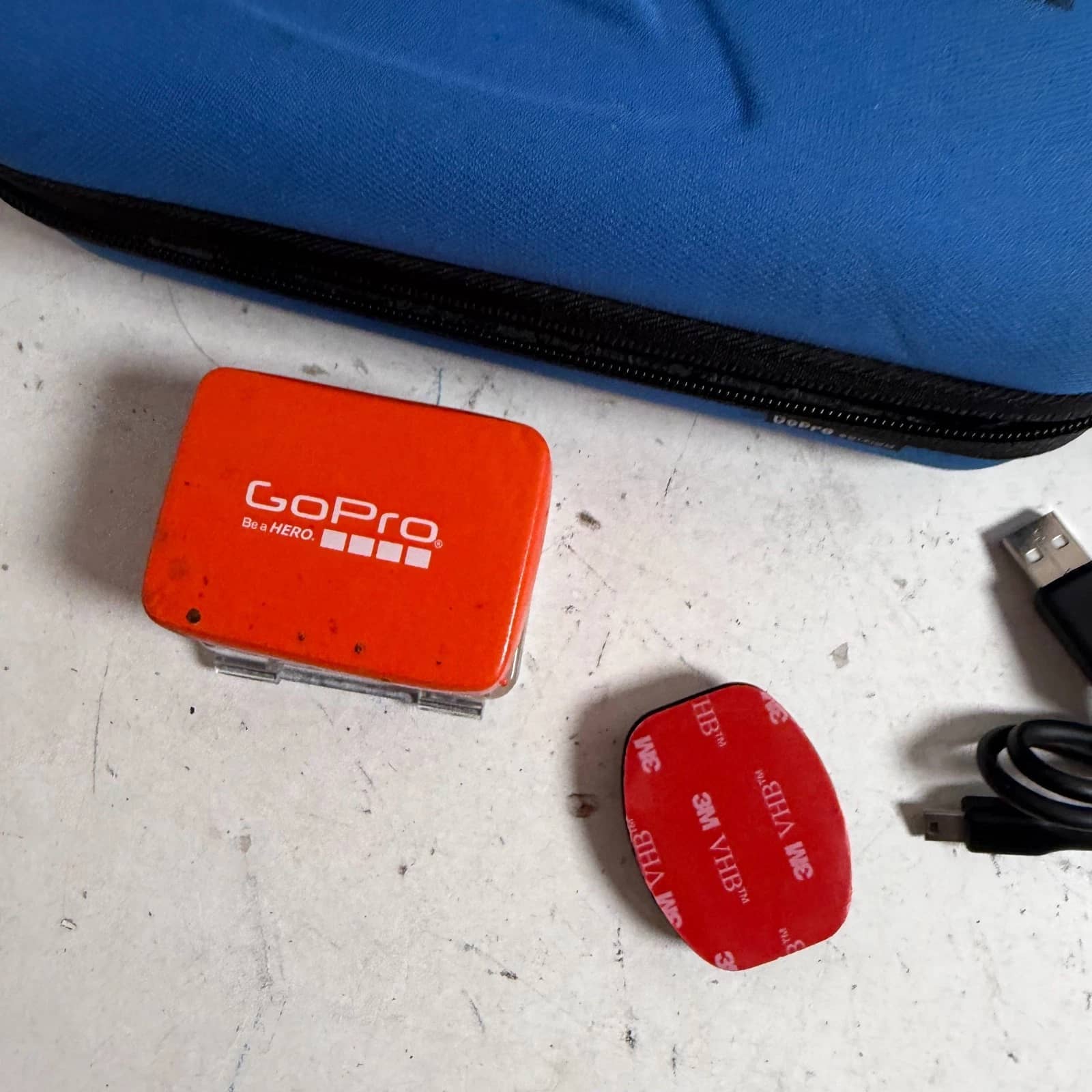 GoPro HERO 3 Digital Cameras White Used - Good