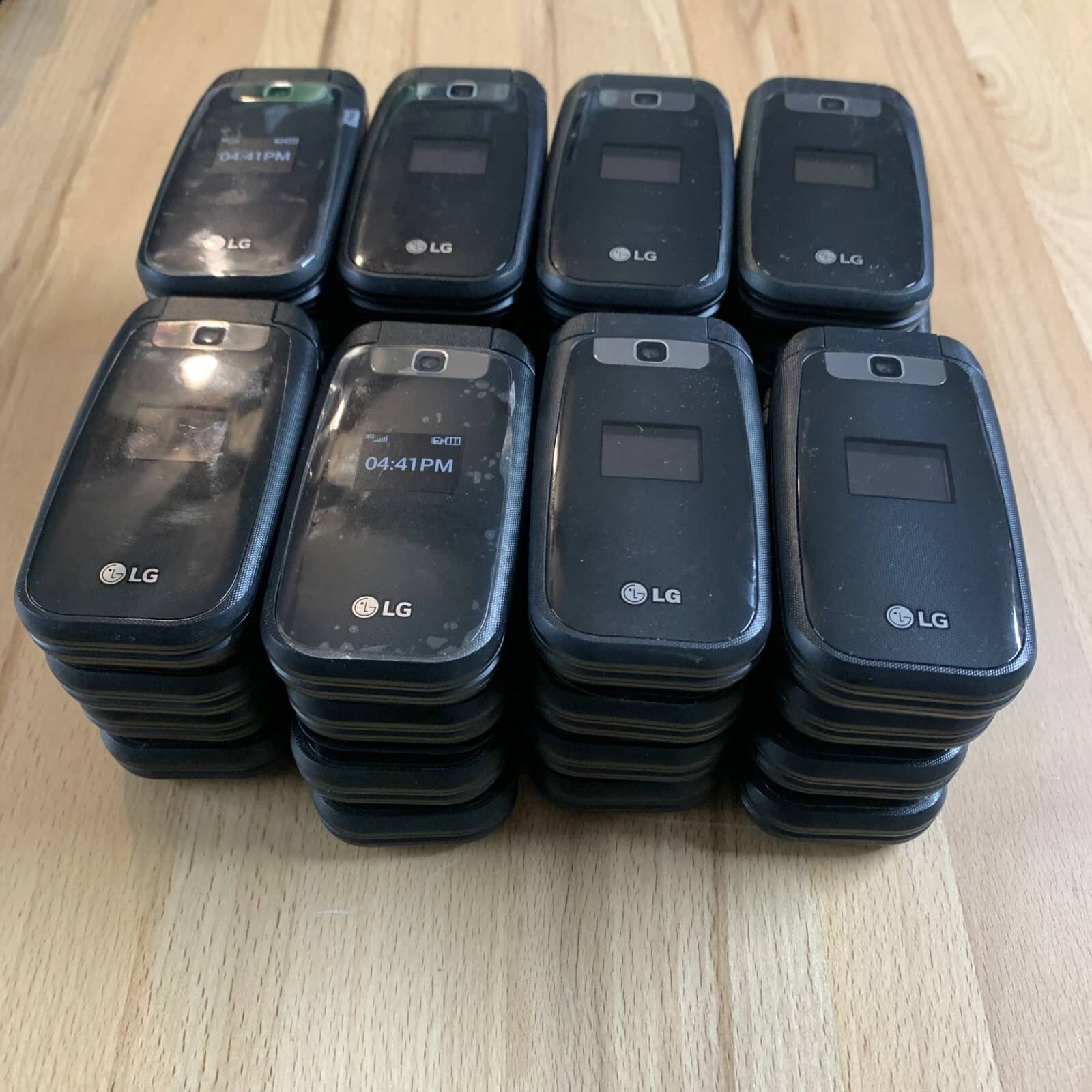 LG 441G Cell Phones Black Not specified Tracfone For parts or not working