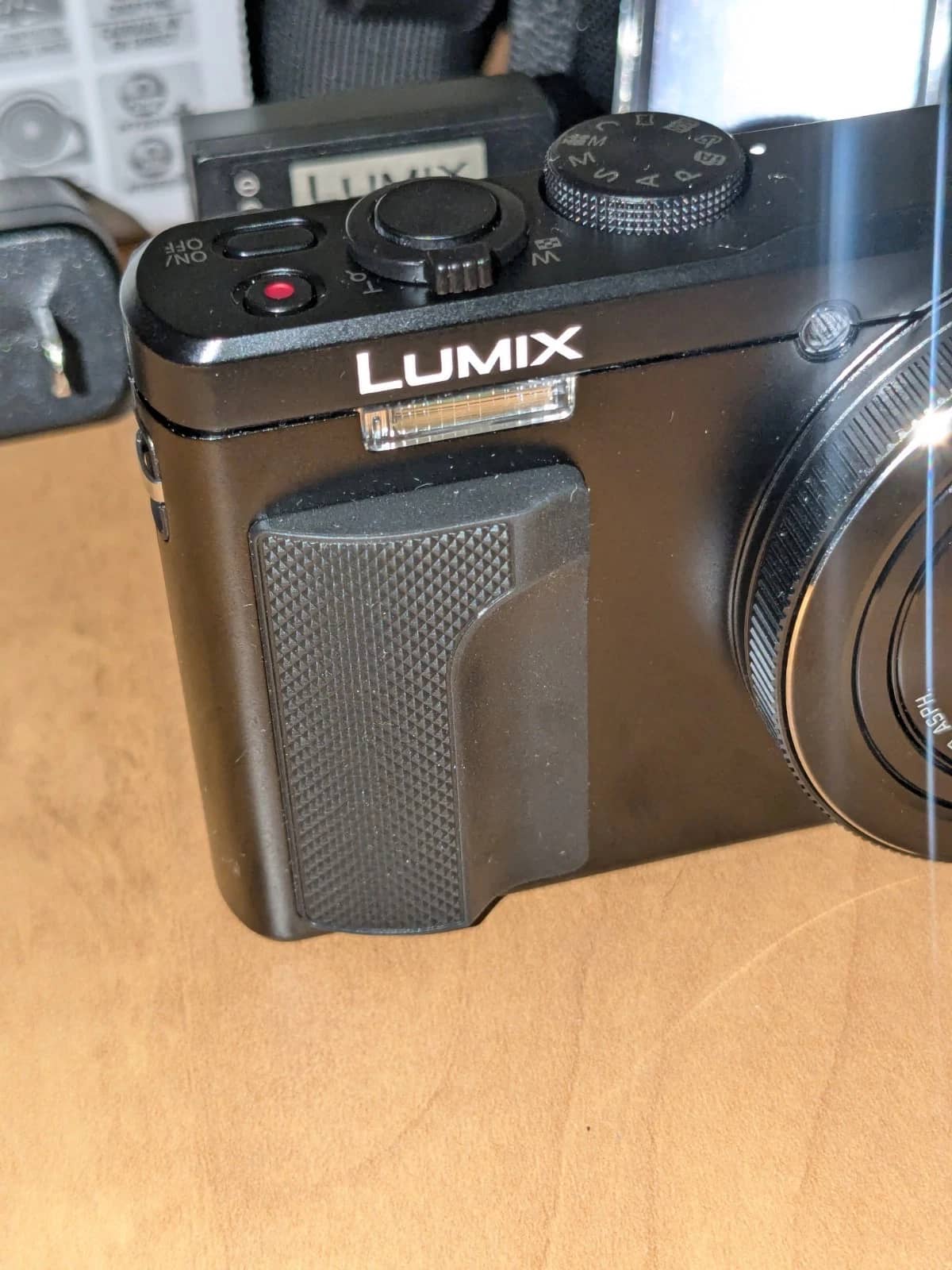 Panasonic LUMIX ZS60 Digital Cameras Black For parts or not working