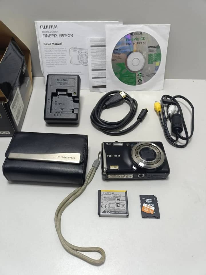 Fujifilm f80exr Digital Cameras Black New