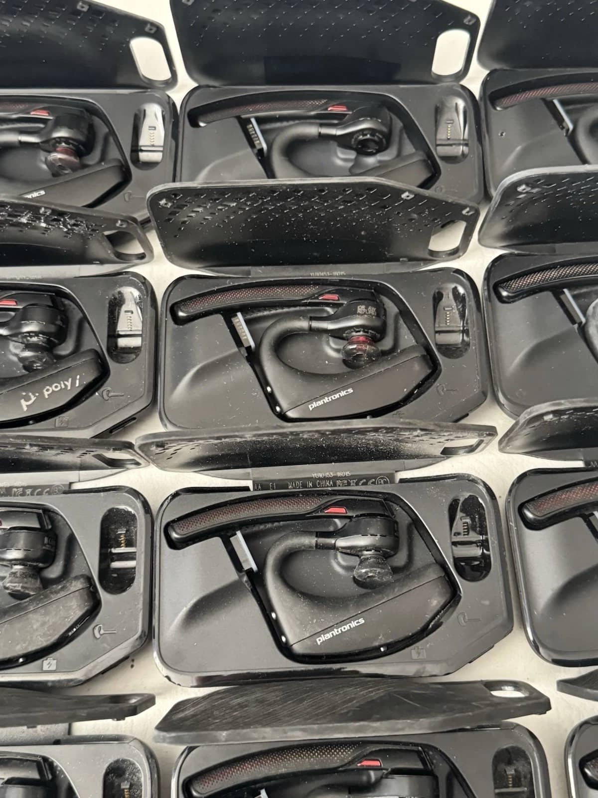 Plantronics Voyager 5200 Headphones & Earbuds Black New