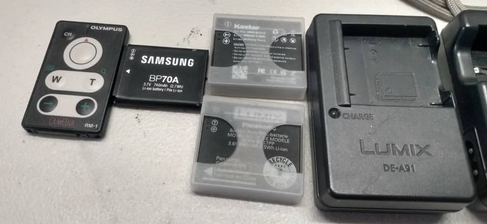 Nikon COOLPIX P5100 Digital Cameras Black New
